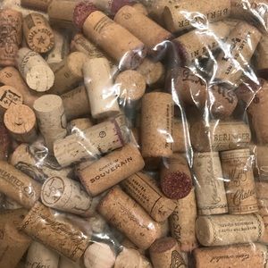 100 red wine corks